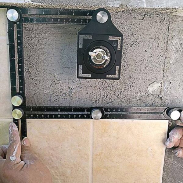 مسطرة متعددة الزوايا